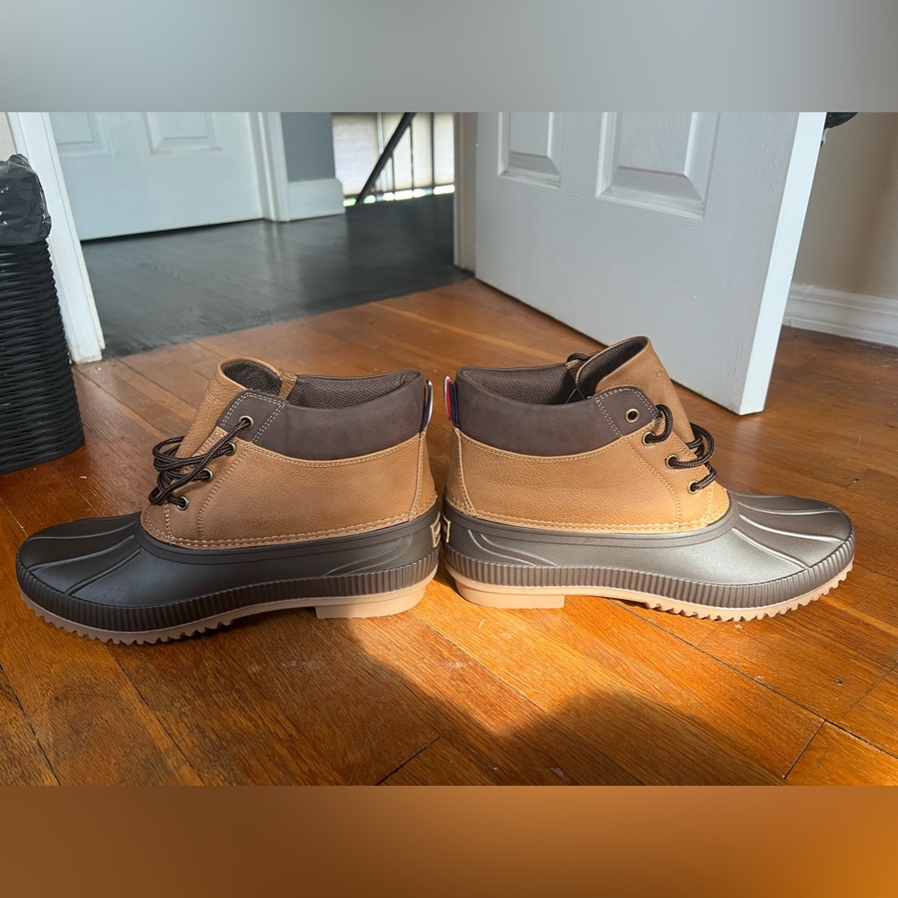NEW WITH TAG | Men’s Padded Memory Foam Tommy Hilfiger Duck Boots (Size 11) - Picture 4 of 8